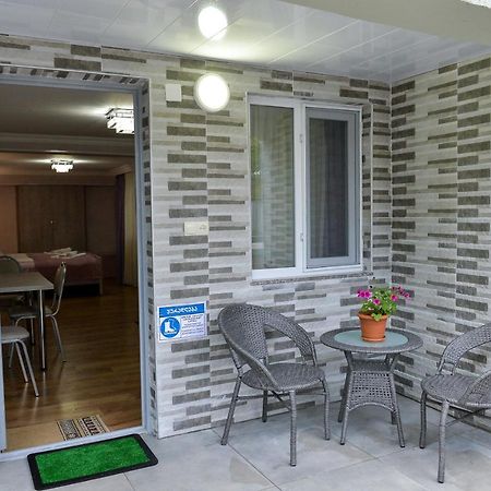 Cozy House Hotel Kutaisi Eksteriør billede