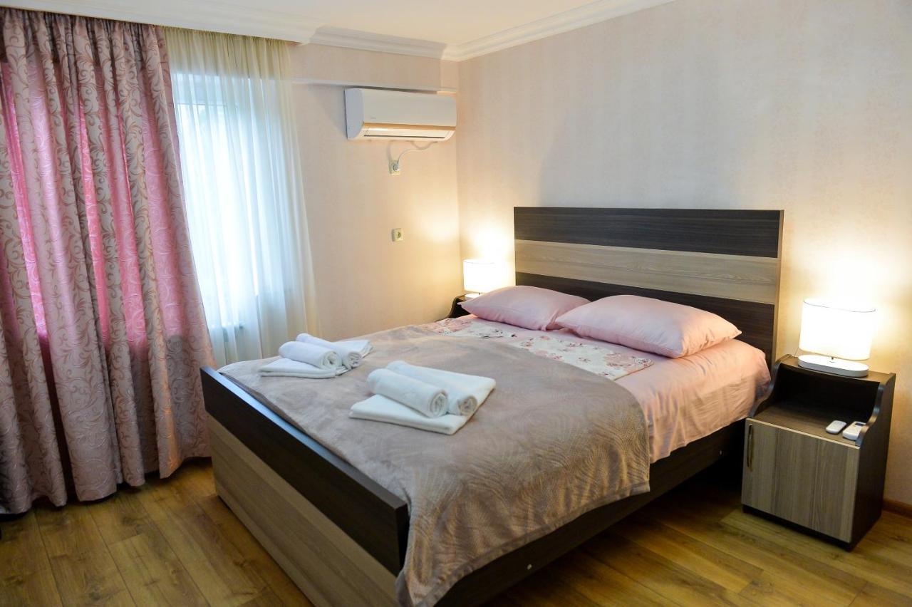Cozy House Hotel Kutaisi Eksteriør billede