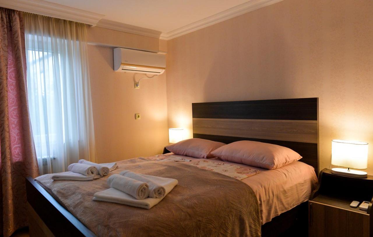 Cozy House Hotel Kutaisi Eksteriør billede